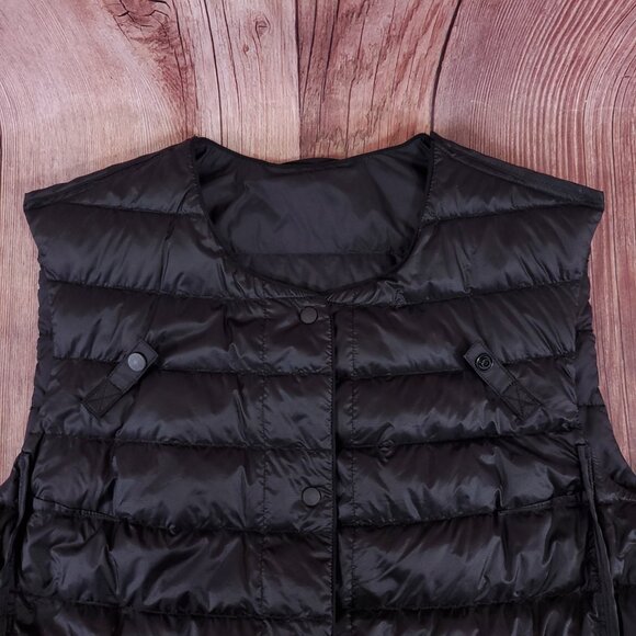 Uniqlo Womens Small Ultra Light Down Vest Compact Packable Puffer Snap Black - Picture 8 of 15